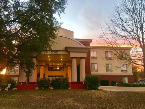 Quality Inn & Suites Coppera Cove