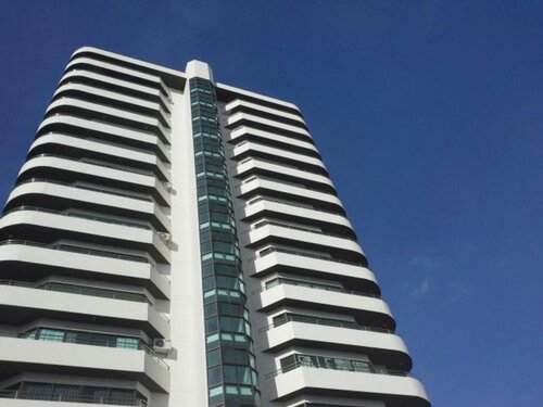 R-Con Wong Amat Suite