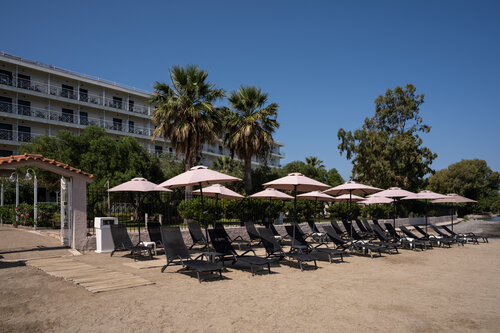 Calamos Beach Family Club Hotel