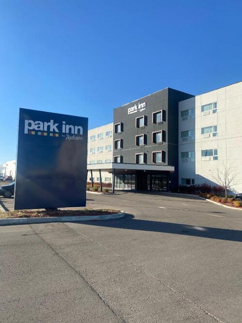 Park Inn By Radisson Edmonton Airport