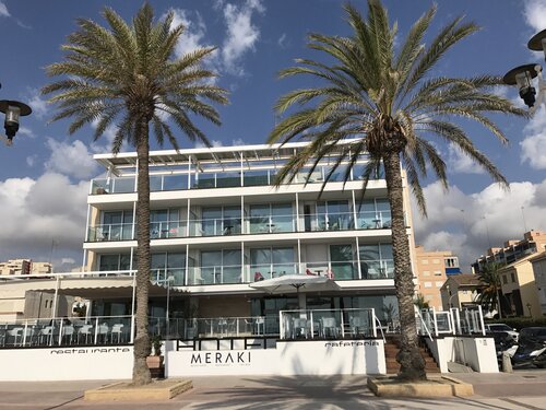Meraki Beach Hotel