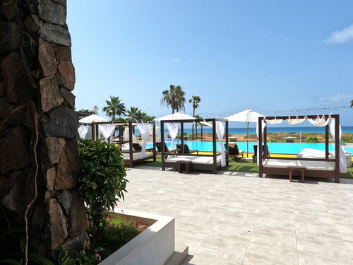 LIVVO Budha Beach Hotel