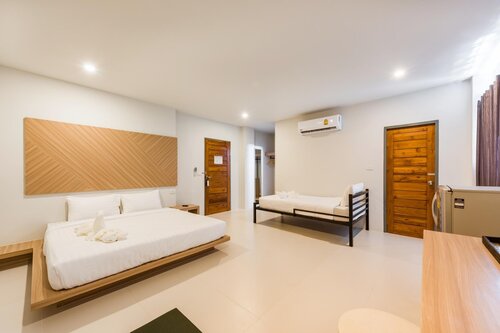 PHUKET MARINE POSHTEL