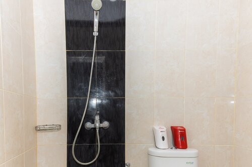RedDoorz Plus @ Paal 2 Manado