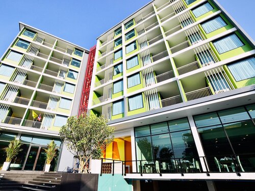 Lakkhana Poolside Resort