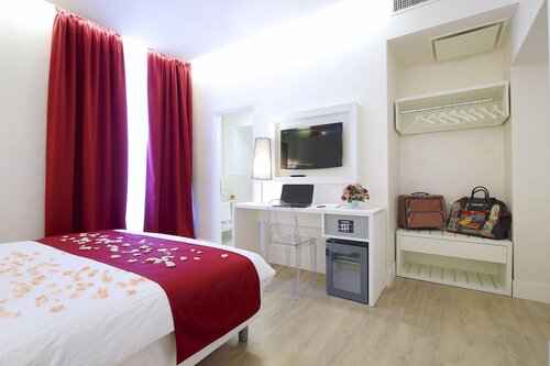 Tullia And Prisca Relais Guest House