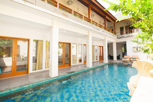 Apple Villa and Studio Seminyak