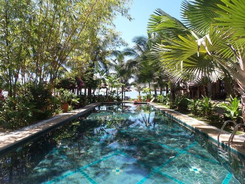 Full Moon Beach Resort