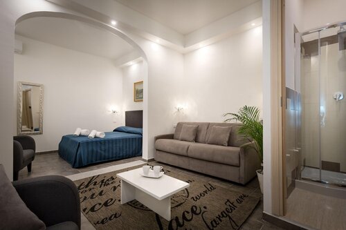 Stella Della Casa Florence