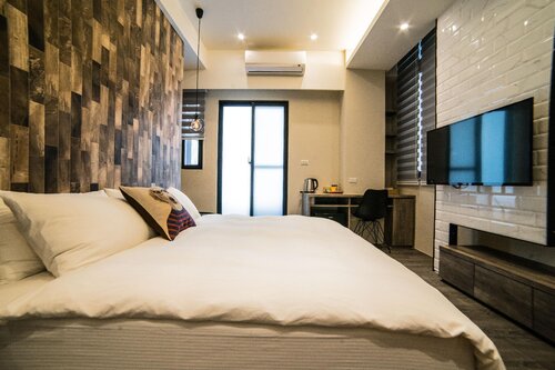 morn forest apartment