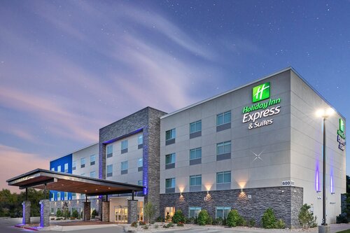 Holiday Inn Express & Suites Denton - Sanger