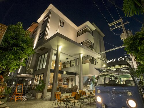 Thapae Loft Hotel