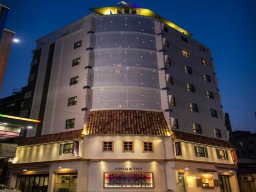 Uniqstay Bed & Breakfast