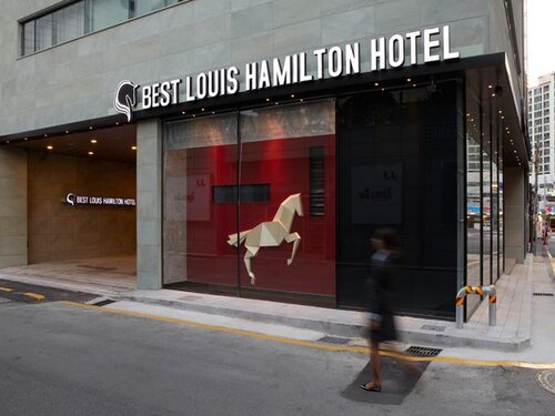 Best Louis Hamilton Hotel
