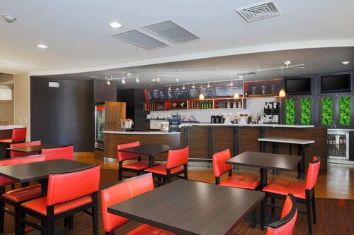 Courtyard By Marriott Chico