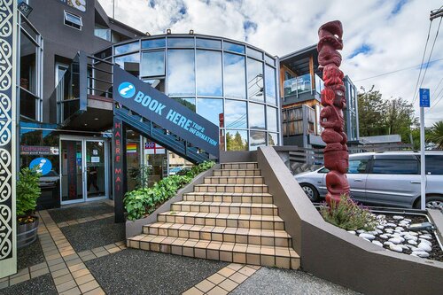 Sir Cedrics Tahuna Pod Hostel