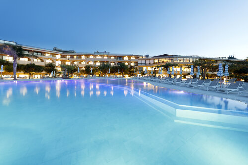 Grand Palladium Garden Beach Resort & Spa