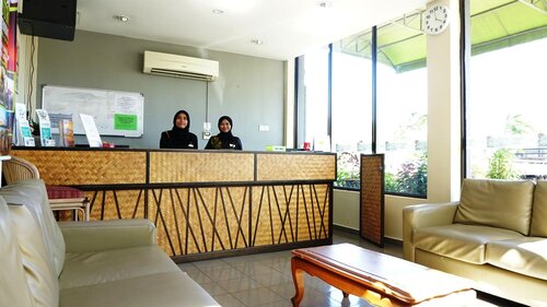 Baron Waterfront Hotel