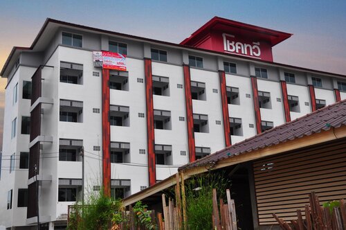 C ROOM AIRPORT BY CHOKTAWEE