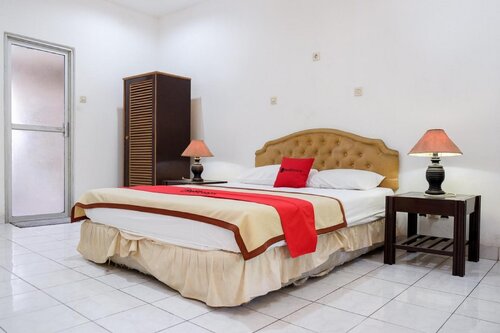 RedDoorz Plus near Jalan Baru Bogor
