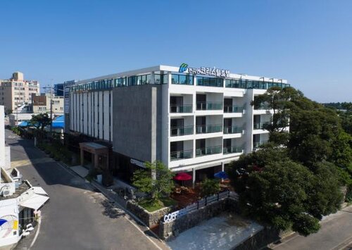 Cheonjiyeon Crystal Hotel