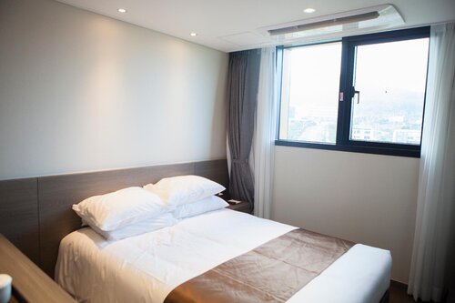 GreenTree Inn Jeju Seogwipo Express Hotel