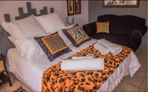 Oppi Hoek Guest House