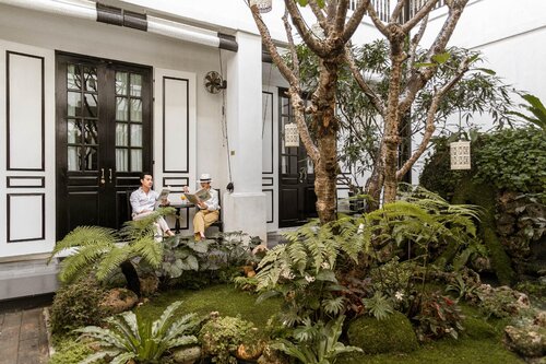 99 The Heritage Hotel