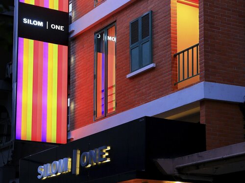 Silom One Hotel