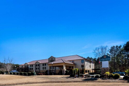 La Quinta Inn & Suites By Wyndham Lagrange / I-85