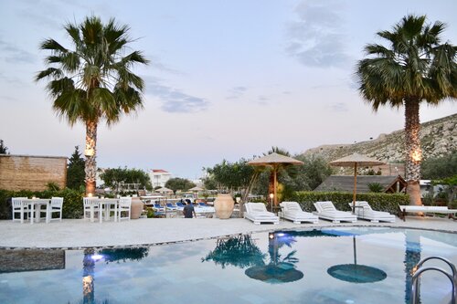 Caesars Gardens Hotel and Spa