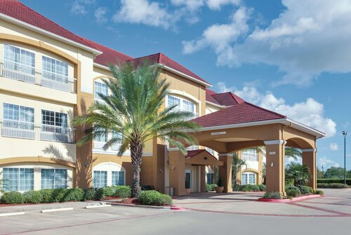 La Quinta Inn & Suites By Wyndham Bay City