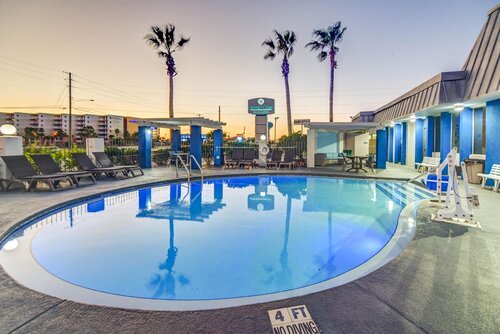 Emerald Coast Inn And Suites