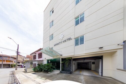 Hotel Infinity