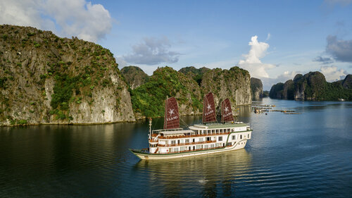 Heritage Line Ylang Cruise-Ha Long Bay and Lan Ha