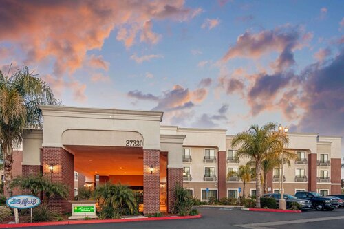 La Quinta Inn Suites By Wyndham Temecula