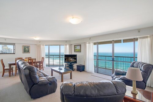 Burleigh Esplanade Beachfront Apartments
