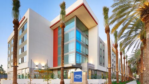 Hampton Inn & Suites Anaheim Convention Center