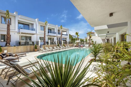 Pefki Deluxe Residences