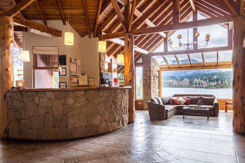 Petit Peninsula Hotel