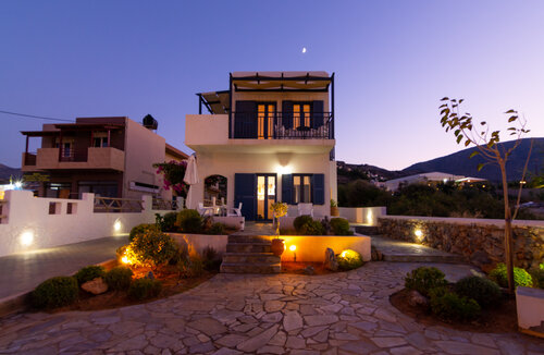 Okirroi Villas and Apts