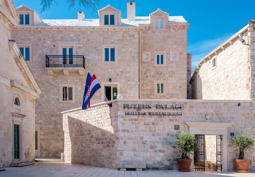 Puteus Palace Heritage hotel