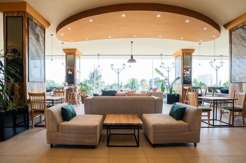 Monarch Parkview Hotel