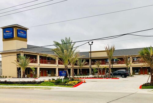 Baymont Inn & Suites Houston Hobby Airport