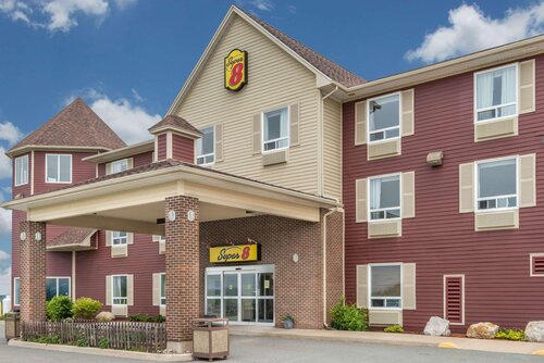 Super 8 by Wyndham Windsor