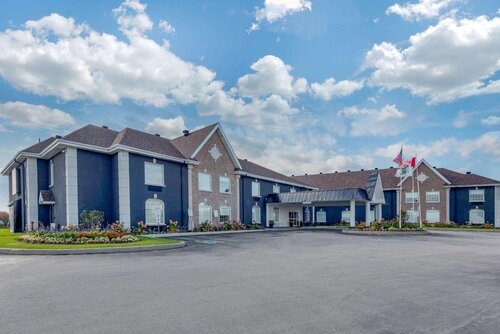 Quality Inn & Suites Oakville
