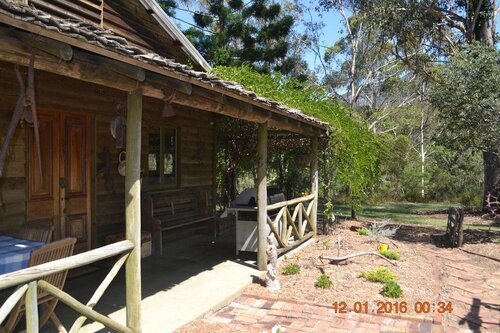 Barney Creek Vineyard Cottages