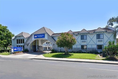 Americas Best Value Inn & Suites Ontario