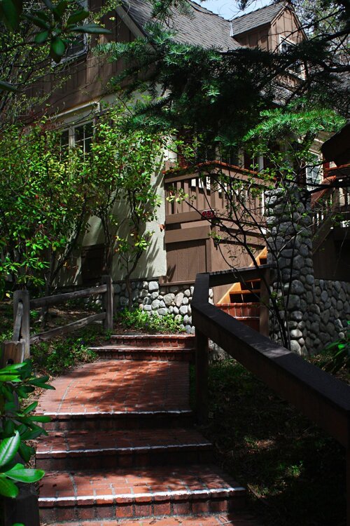 Saddleback Inn at Lake Arrowhead