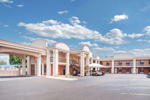 Days Inn By Wyndham Mcallen
